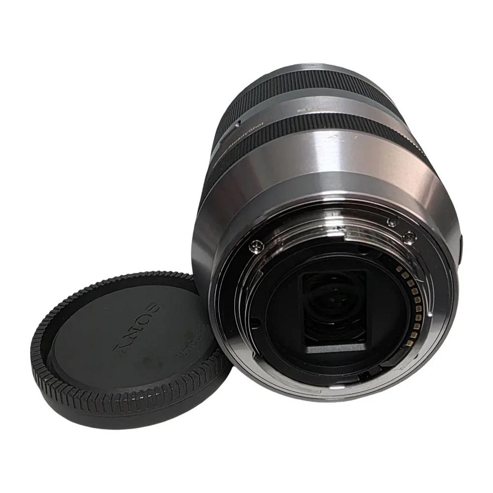 SONY 18-200mm F3.5-6.3 OSS (SEL18200) for Sony E mount With Lens Caps